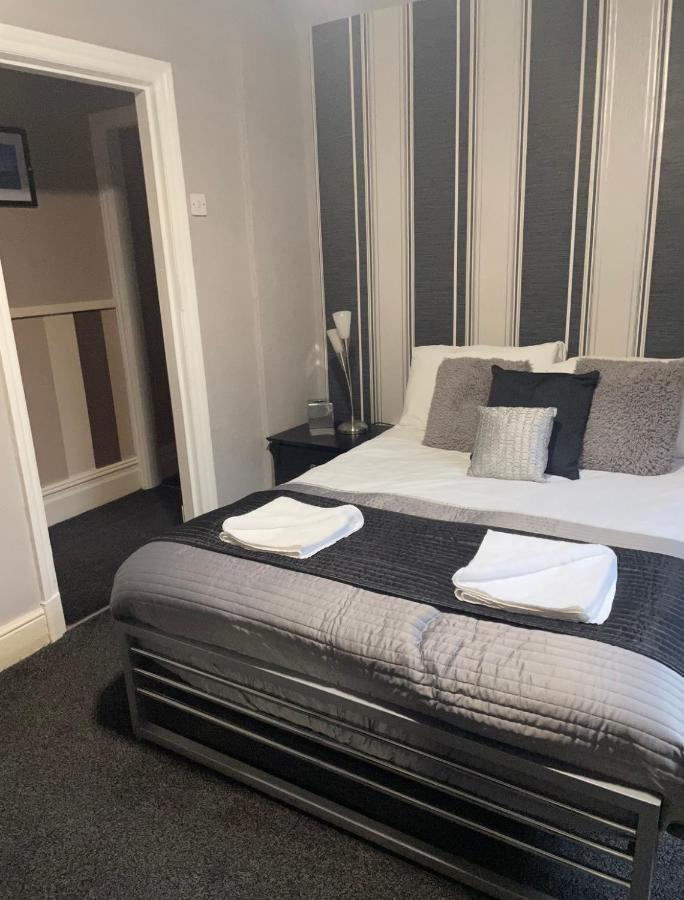Phildene Suites Blackpool Esterno foto